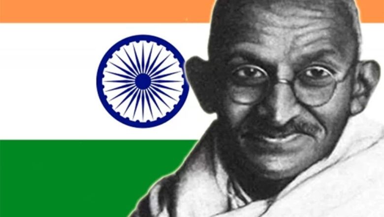 India rinde tributo a Gandhi, inspirador del día de la no violencia