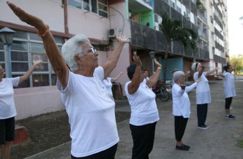 abuelo
ancianos