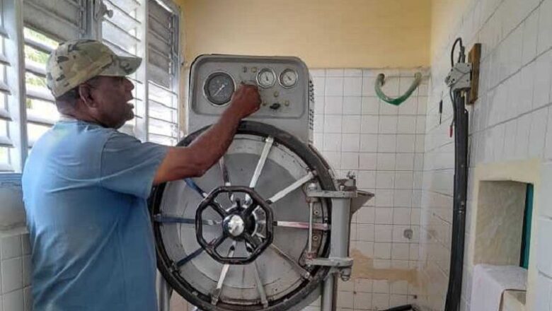 Electromedicina de Yaguajay “hace magia” para mantener la vitalidad de equipos y muebles clínicos