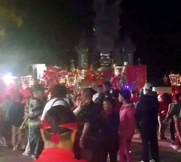 Parrandas de Guayos: una fiesta donde el pueblo es el que gana (+ Audio)