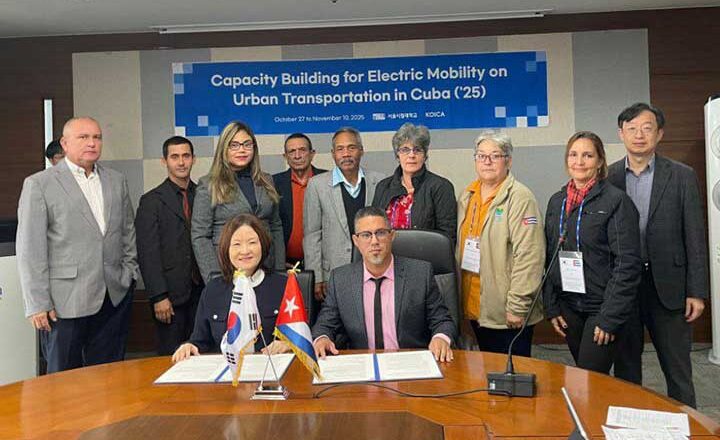 Universidades de Sancti Spíritus y Corea del Sur suscriben acuerdo de cooperación