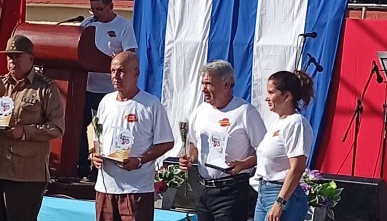 Reconocieron a la Refinería de Petróleo Sergio Soto de Cabaiguán con la Condición 8 de Octubre que otorga la ANIR