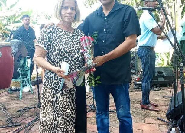 Un nuevo reconocimiento enaltece la obra cultural de Felicia Estepa Valdivia