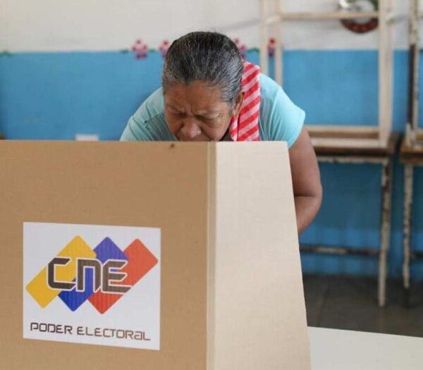 Gran jornada democrática la IV Consulta Popular en Venezuela