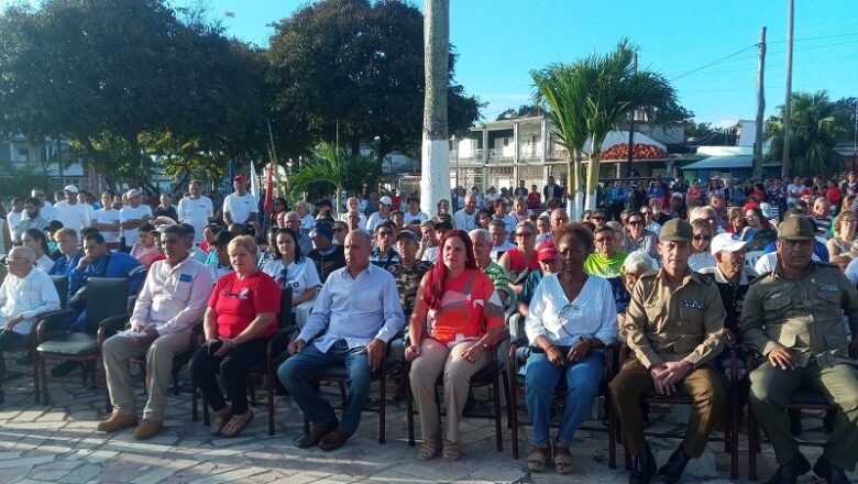 A 67 años de su liberación, los cabaiguanenses ratificaron su compromiso con Fidel y la Revolución (+Audio y Fotos)
