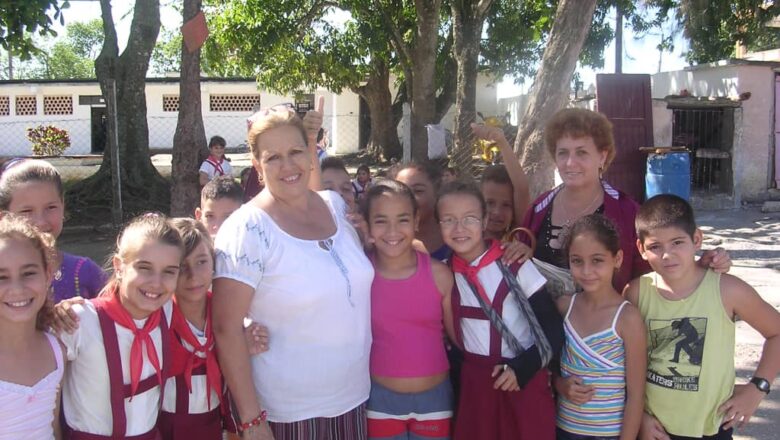 Una jornada para enaltecer la obra de mujeres y hombres de la educación en Cabaiguán (+Fotos)