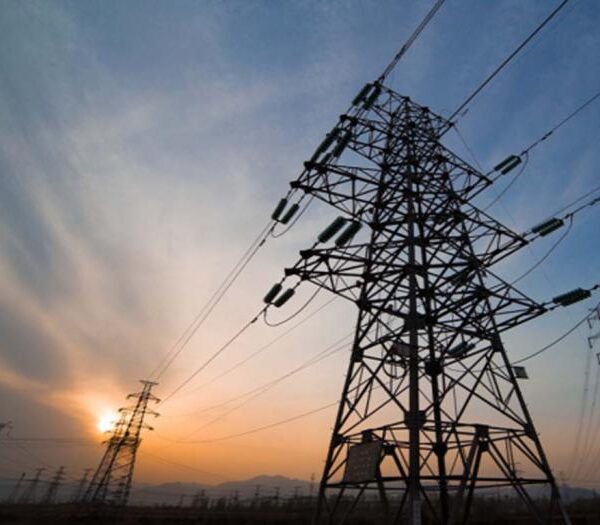 Restablecen conexión de todas las provincias cubanas al sistema eléctrico