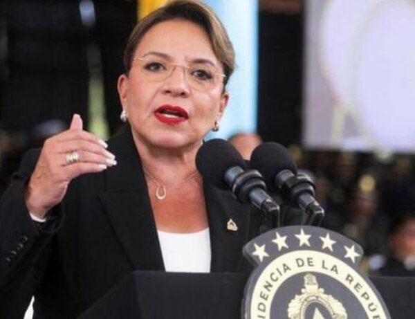 Xiomara Castro: Trump violó «principio más sagrado» de Honduras