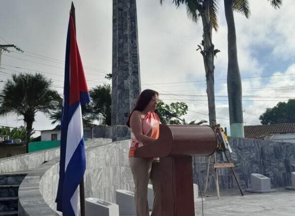 Envían autoridades del partido y el gobierno en Cabaiguán mensaje de felicitación al pueblo por el 67 aniversario del triunfo de la Revolución (+ Audio)