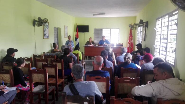 Analizan campesinos cabaiguanenses temas económicos de su organización (+Fotos)