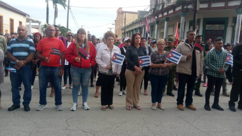 “Morir por la Patria es vivir”: cabaiguanenses rinden homenaje a sus compatriotas caídos en el cumplimiento del deber (+ Fotos)