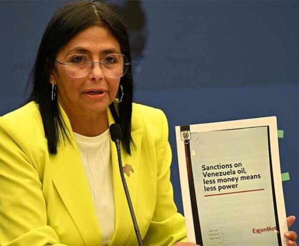 Venezuela anuncia comisión para la liberación de Nicolás Maduro
