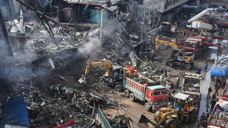 Hallan más cuerpos en centro comercial siniestrado en Pakistán