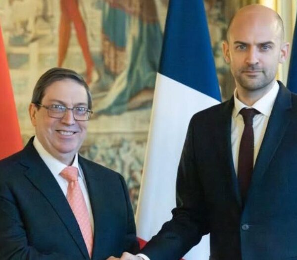Canciller cubano expuso al Gobierno francés escalada en agresión de EEUU