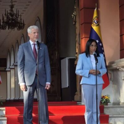 Acuerdan Venezuela y EEUU establecimiento de asociación productiva a largo tiempo