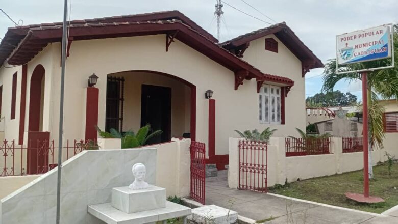 Reconoce Unión de historiadores de Cuba en Cabaiguán a inmueble patrimonial, sede de la Casa de Gobierno (+ Foto)