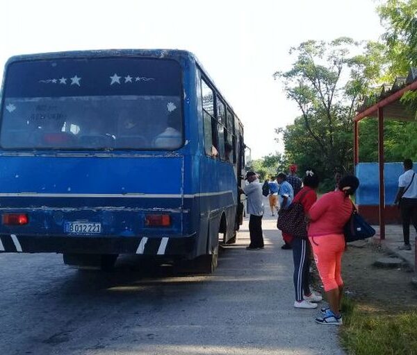 Transporte en Sancti Spíritus refuerza labor en puntos de embarque