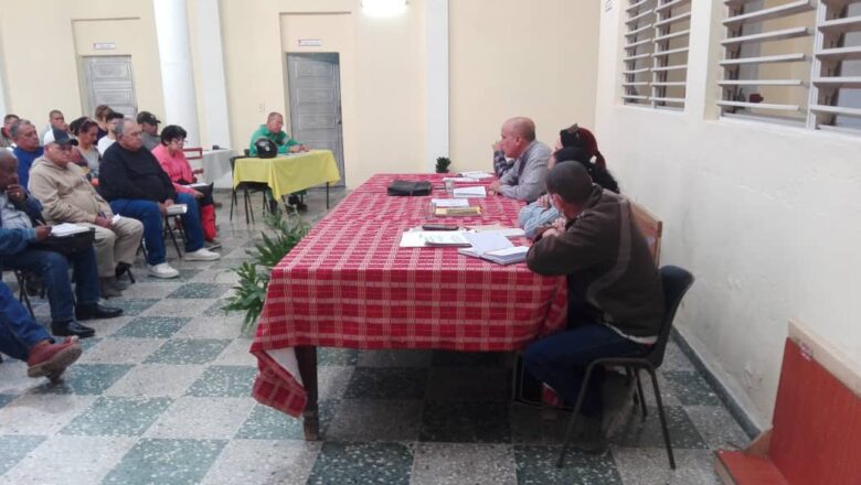 Intercambiaron miembros del Buró Provincial del Partido en Sancti Spíritus con secretarios de núcleos del territorio cabaiguanense (+Fotos)