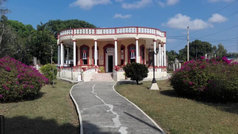 Unión de Historiadores de Cuba en Cabaiguán por el rescate y conservación del patrimonio material del territorio (+Fotos)