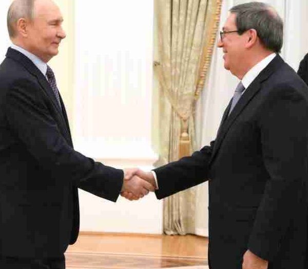 Rusia siempre ha estado junto a Cuba en defensa de su soberanía, asegura Putin