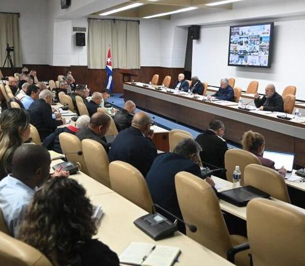 Consejo de Ministros define acciones para enfrentar desabastecimiento de combustibles