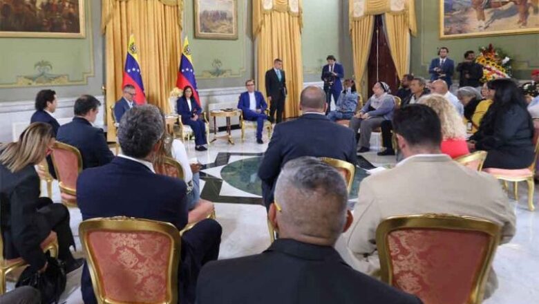 Delcy reitera llamado a construir un futuro de armonía en Venezuela