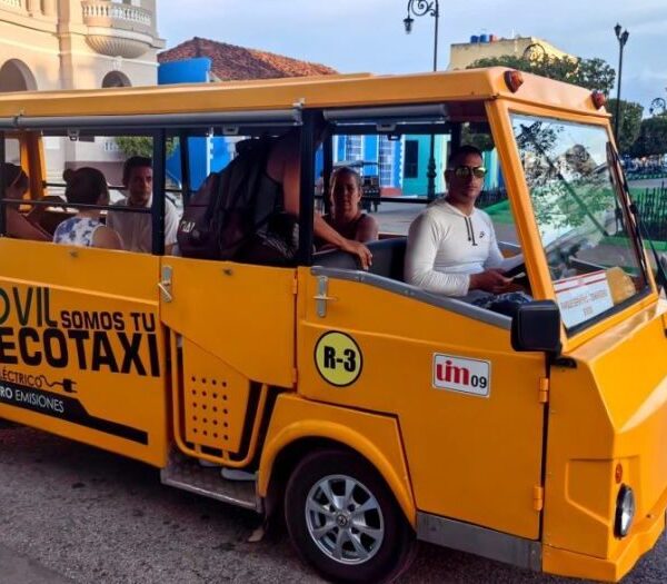 ¿Cómo los espirituanos abren el dominó?