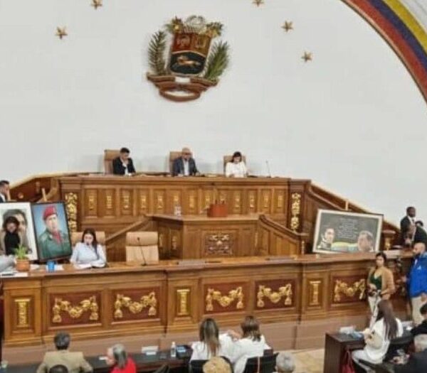 Venezuela difiere discusión de Ley de Amnistía ante disputa parlamentaria