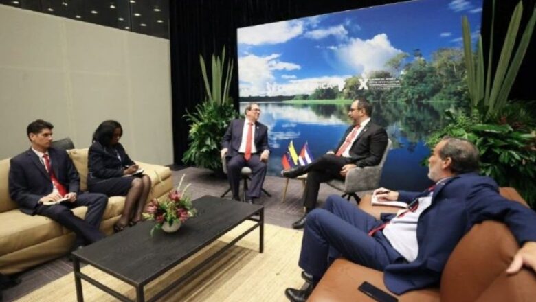 Sostienen encuentro en Bogotá cancilleres de Venezuela y Cuba