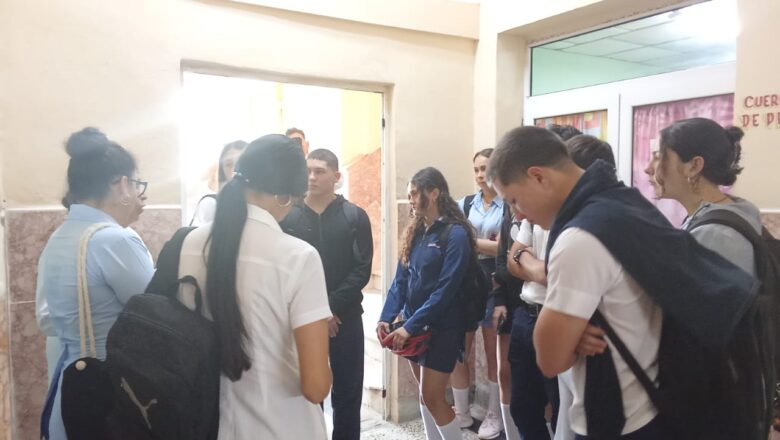 Jóvenes de la FEEM en Cabaiguán se preparan para la defensa a través del Bastión Estudiantil (+ Audio y Fotos)