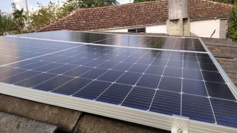 Educación entrega módulos fotovoltaicos a docentes destacados en Sancti Spíritus