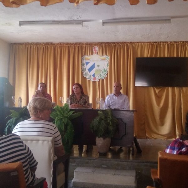 A debate problemáticas que afectan al sistema de salud en Pleno del Partido de Cabaiguán (+Audio)