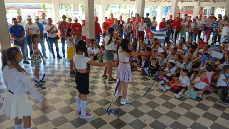 Homenajearon los jiquimeños al Comandante en celebración por el Día Internacional de los Trabajadores (+Audio y Fotos)