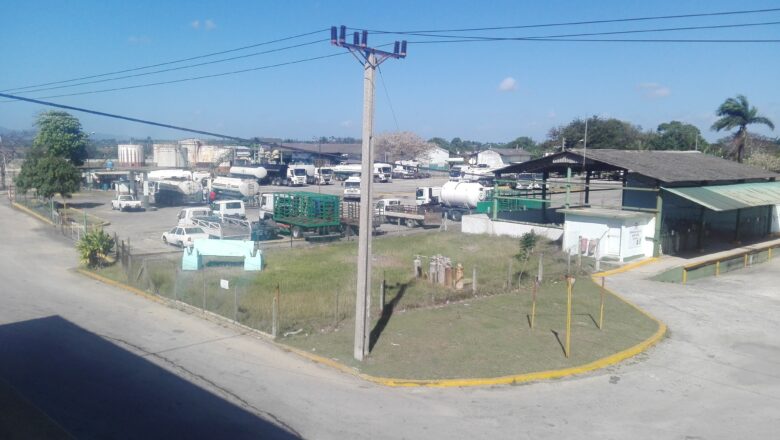 Expo ANIR ¨Soluciones Cuba¨ en la Refinería Sergio Soto Valdés de Cabaiguán contribuye a no detener las producciones de esta industria (+Audio y Fotos)