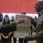 Combatientes del Ejército Central reciben felicitación de Raúl Castro