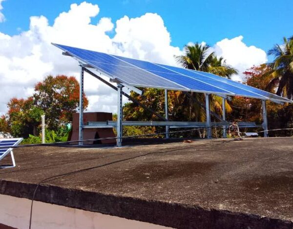 Instalan paneles solares en funerarias espirituanas