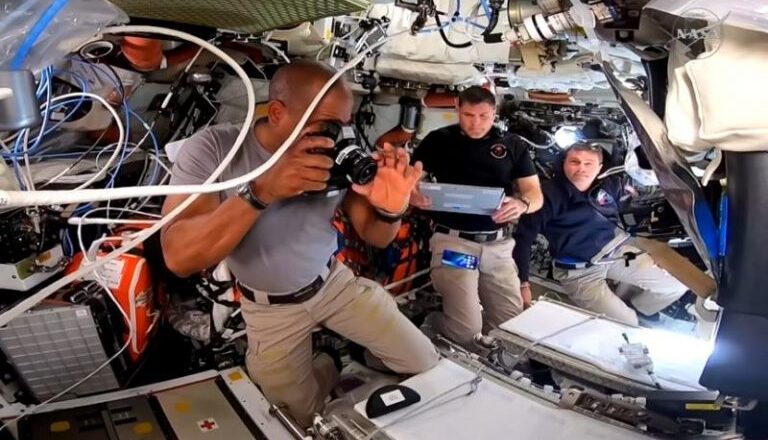 Misión Artemis II casi a mitad de camino en viaje a la Luna