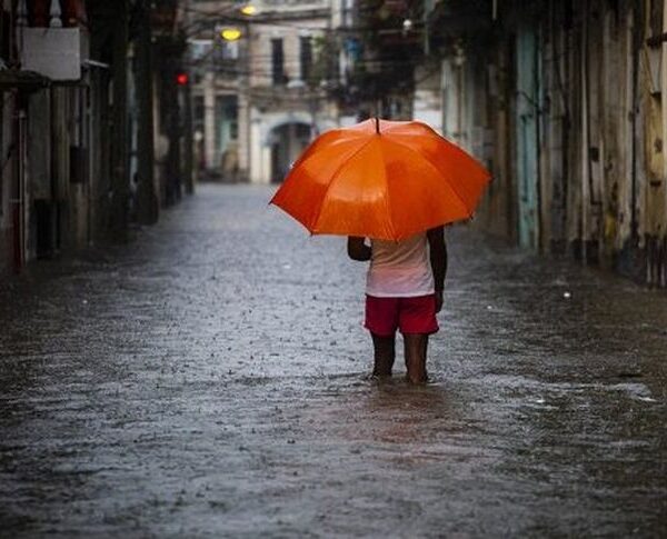 Anuncian un verano lluvioso y cálido en Cuba para este 2026