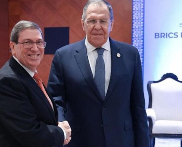 Lavrov: Rusia está dispuesta a ayudar a Cuba