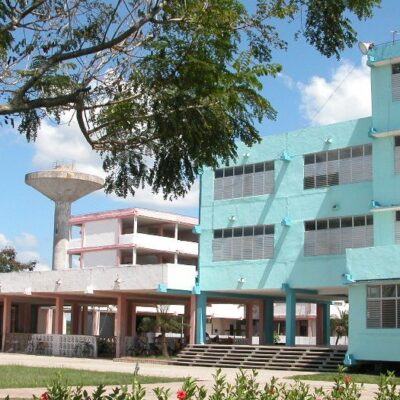 Próximos a llegar a la meta estudiantes de la EIDE en Sancti Spíritus