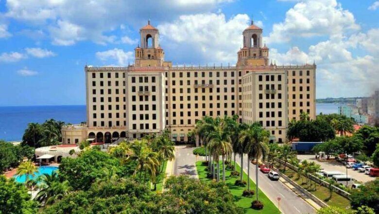 Cuba registra declive con la entrada de turistas, según la ONEI