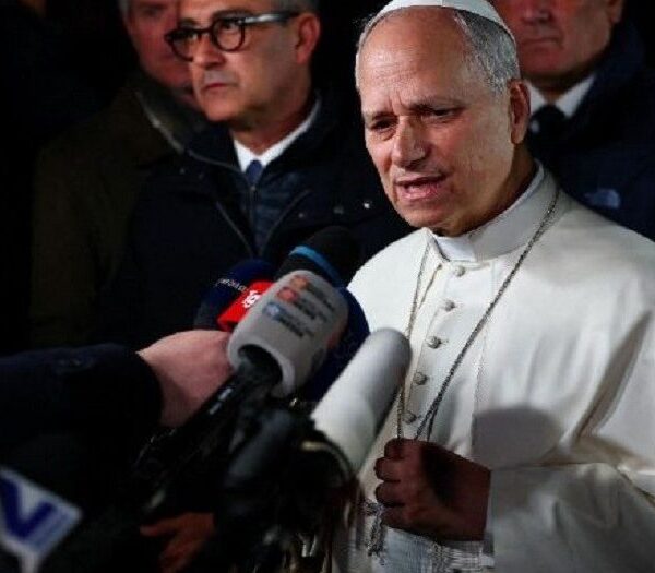 Ante nuevas injurias de Trump en su contra, papa León XIV responde