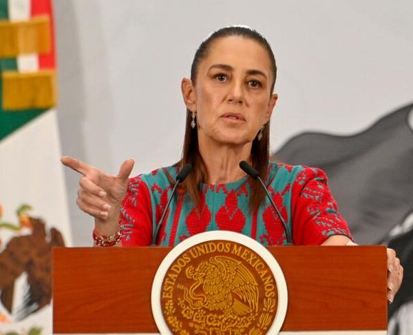 Presidenta de México critica la acusación de EE.UU. contra Raúl Castro