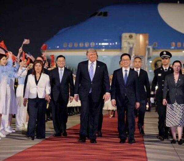 Donald Trump en China para reunirse con Xi Jinping