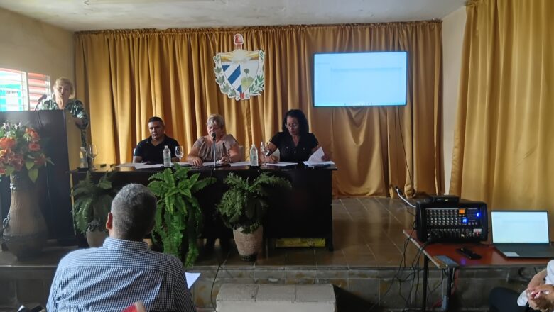 Rindieron cuentas diputados cabaiguanenses a la Asamblea Municipal del Poder Popular (+ Audio)