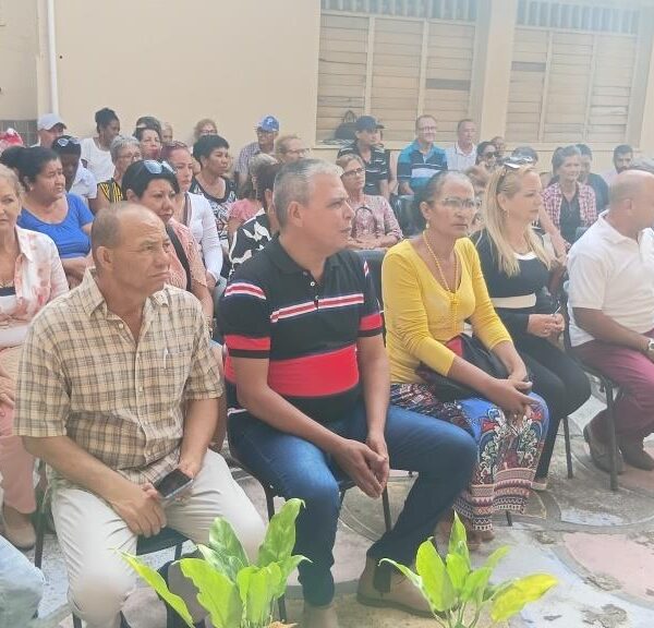 Reconocen labor de trabajadores y cuadros del sector educacional en cierre del curso escolar en Cabaiguán (+ Audio y Fotos)
