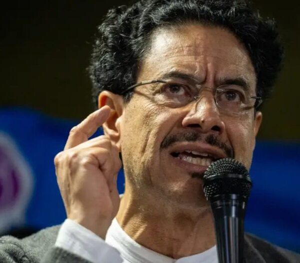 Colombia: Iván Cepeda reta a De la Espriella a debate político y electoral