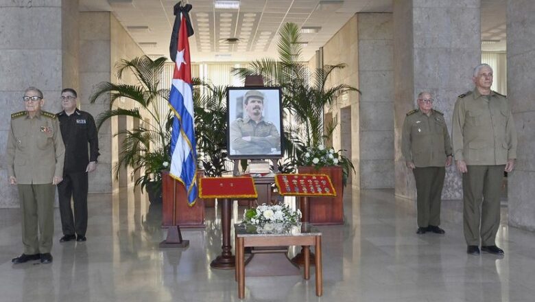 Raúl y Díaz-Canel encabezan tributo póstumo al Comandante Ramiro Valdés