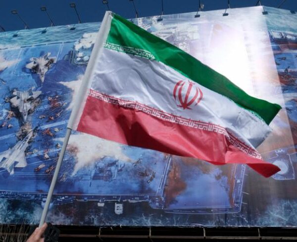 Irán amenaza con cerrar Ormuz ante un nuevo ataque estadounidense
