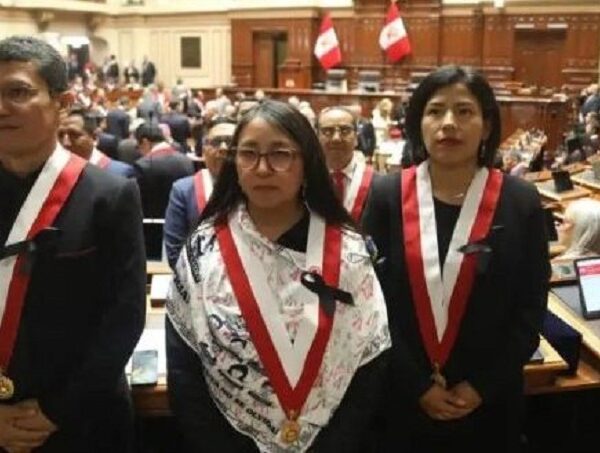 Parlamentarios de Ahora Nación rechazan asunción presidencial de Fujimori